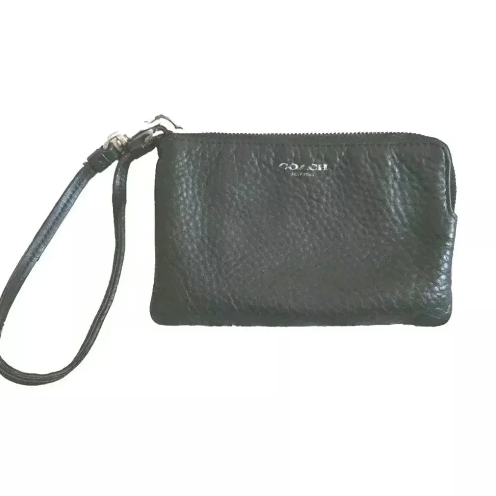 Coach Leather Corner Zip Wristlet Coin Purse Black Pebbled Leather Latch Clasp